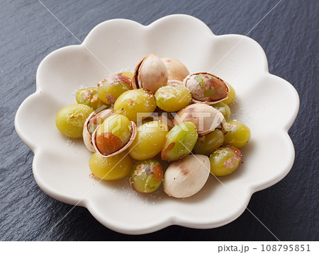 焼き銀杏　　スタジオ撮影 108795851