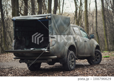 car for the military of Ukraine purchased by volunteer 108796629