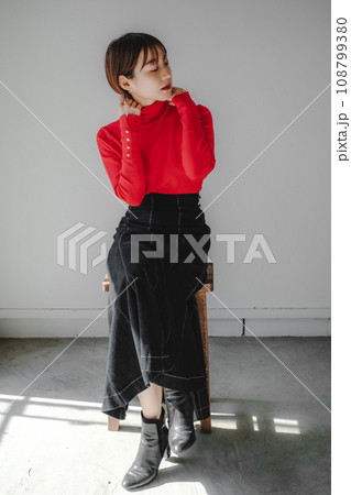 女性　ファッション　ポートレート 108799380