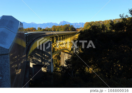 八ヶ岳高原大橋 北詰展望所からの八ヶ岳 【山梨県北杜市高根町清里】 八ヶ岳高原大橋 北詰展望所からの八ヶ岳 【山梨県北杜市高根町清里】 108800016