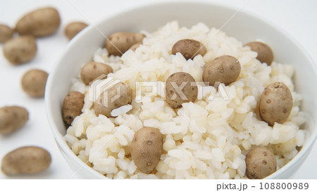むかごご飯 イメージ むかごご飯 イメージ 108800989