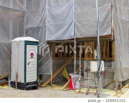 仮設トイレ 108801102