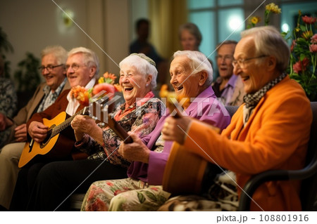 Elderly people at an evening concert in a...のイラスト素材 [108801916] - PIXTA