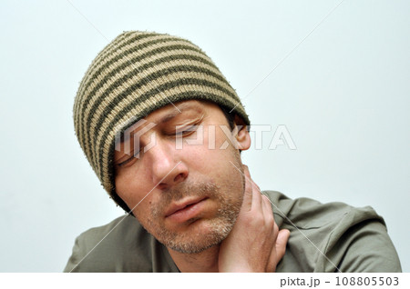 Young man suffering from toothache pain Young man suffering from toothache pain 108805503