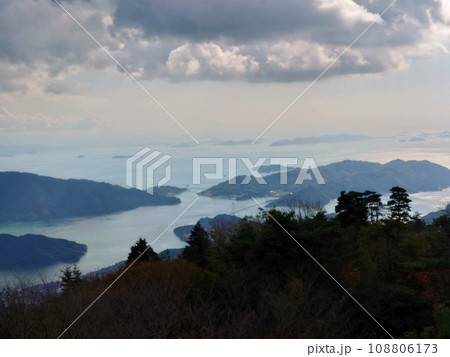 広島県野呂山兜岩展望台から見た風景 108806173