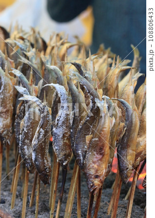 アユの塩焼き 炭火焼の鮎 アユの塩焼き 炭火焼の鮎 108806433