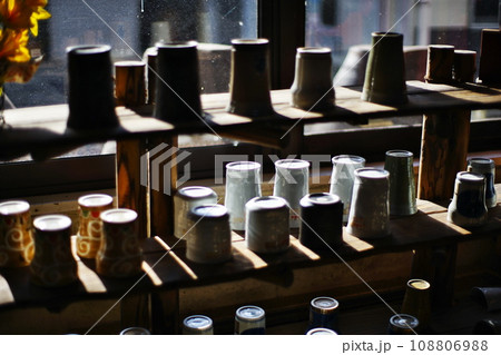 陶器のある情景 陶器のある情景 108806988