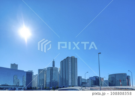 横浜みなとみらいの都市風景 横浜みなとみらいの都市風景 108808358