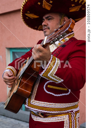 Mexican musician mariachi 108809574