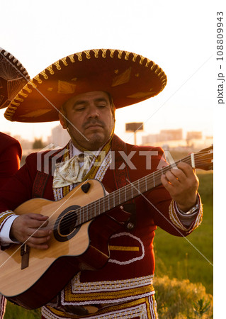 Mexican musician mariachi 108809943