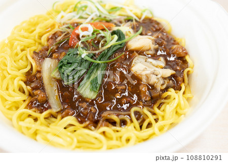 美味しいジャージャー麺 美味しいジャージャー麺 108810291