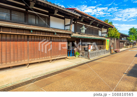 富山県　富山市　岩瀬の町並み 108810565