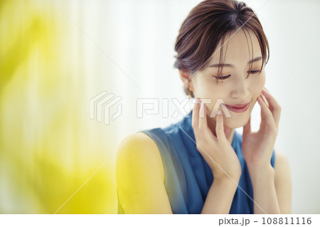 肌の綺麗な30代女性のビューティー 肌の綺麗な30代女性のビューティー 108811116