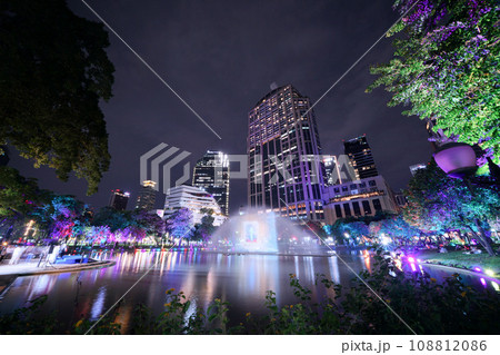 Scene of Benchasiri park in Bangkok, Thailand 108812086