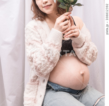 【マタニティイメージ 花束】 【マタニティイメージ 花束】 108812392