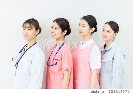働く女性 働く女性 108812570