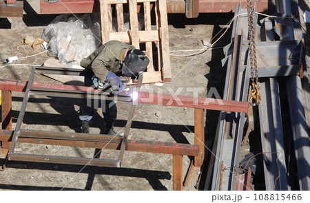 Kiev, Ukraine March 13, 2019:  Workers - zero-cycle construction of the foundation of an entertainment center 108815466