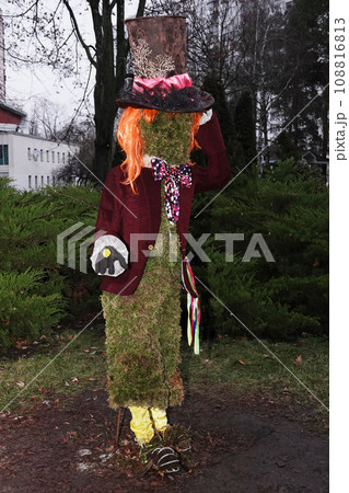Kiev, Ukraine January 10, 2021: Arrangement for a good rest in the city park Kiev, Ukraine January 10, 2021: Arrangement for a good rest in the city park 108816813