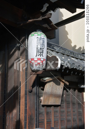 京都島原　大門の提灯　京都市下京区 108818266