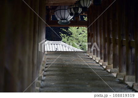 長谷寺 登廊と愛染堂 奈良県桜井市初瀬 長谷寺 登廊と愛染堂 奈良県桜井市初瀬 108819319