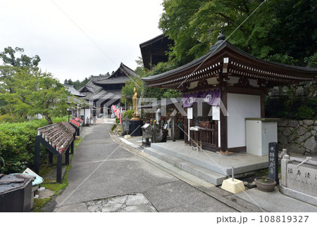 長谷寺　日限地蔵尊　奈良県桜井市初瀬 108819327