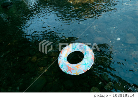 play in the river 108819514