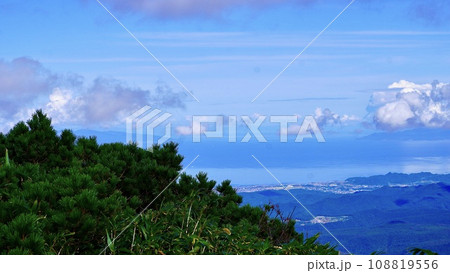 八甲田山　湿原展望台から見える山々の風景 108819556