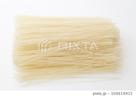 乾燥ビーフン　白バック 108819915