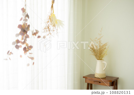 ドライフラワーのある部屋 ドライフラワーのある部屋 108820131