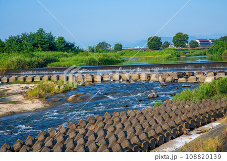 碓氷川 西毛総合運動公園付近 真夏の風景 群馬県安中市 碓氷川 西毛総合運動公園付近 真夏の風景 群馬県安中市 108820139
