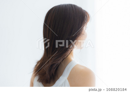 若い女性ヘアケアイメージ 108820184