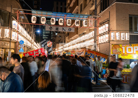 《東京都》東京のお祭り・日本橋べったら市 108822478