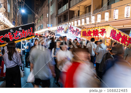 《東京都》東京のお祭り・日本橋べったら市 《東京都》東京のお祭り・日本橋べったら市 108822485