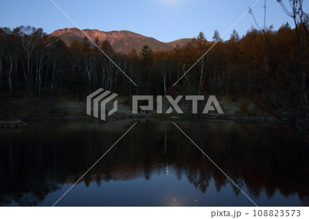 美鈴池の絶景 【長野県南牧村(八ヶ岳高原ロッジ)】 美鈴池の絶景 【長野県南牧村(八ヶ岳高原ロッジ)】 108823573
