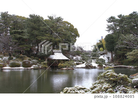 雪の縮景園 108824085