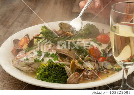 アクアパッツア   ワイン 108825095