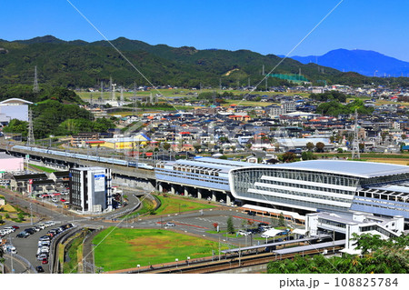 【佐賀県】朝日山公園から見た新鳥栖駅 【佐賀県】朝日山公園から見た新鳥栖駅 108825784