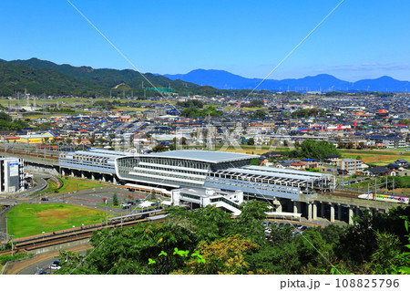 【佐賀県】朝日山公園から見た新鳥栖駅 108825796