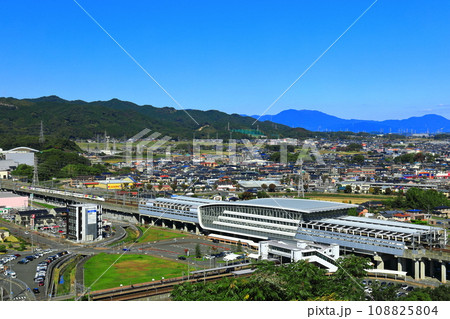 【佐賀県】朝日山公園から見た新鳥栖駅 【佐賀県】朝日山公園から見た新鳥栖駅 108825804