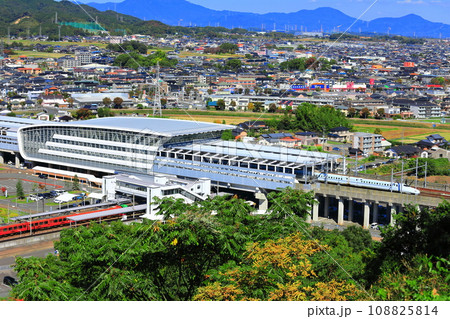 【佐賀県】朝日山公園から見た新鳥栖駅 108825814