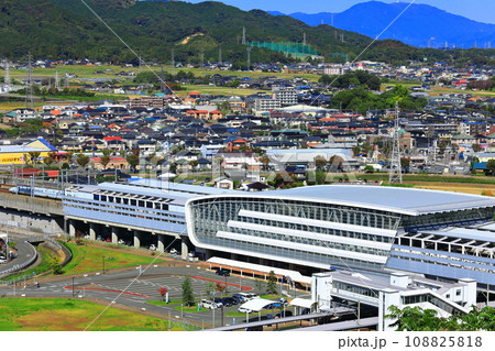 【佐賀県】朝日山公園から見た新鳥栖駅 【佐賀県】朝日山公園から見た新鳥栖駅 108825818