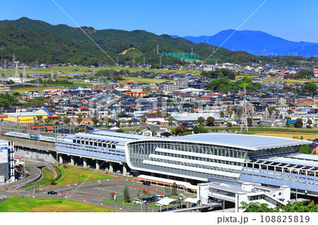 【佐賀県】朝日山公園から見た新鳥栖駅 108825819