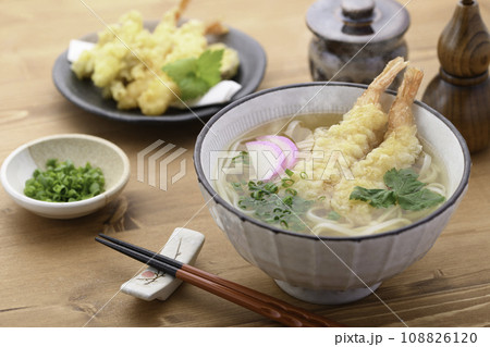 天ぷらうどん 海老天うどん 天ぷらうどん 海老天うどん 108826120
