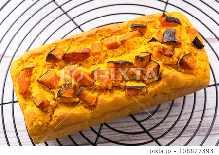 かぼちゃのパウンドケーキ 108827393