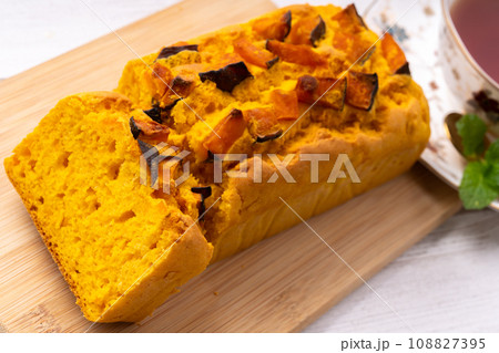かぼちゃのパウンドケーキ かぼちゃのパウンドケーキ 108827395