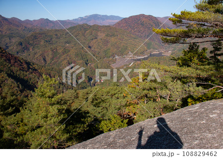 秋の昇仙峡羅漢寺山　弥三郎岳からの絶景　金峰山 108829462