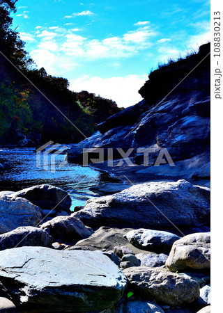 埼玉県 秋の長瀞渓谷の風景 埼玉県 秋の長瀞渓谷の風景 108830213