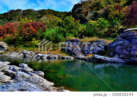 埼玉県 秋の長瀞渓谷の風景 埼玉県 秋の長瀞渓谷の風景 108830245
