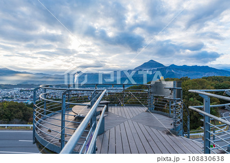 朝の秩父ミューズパーク・旅立ちの丘からの眺め 朝の秩父ミューズパーク・旅立ちの丘からの眺め 108830638