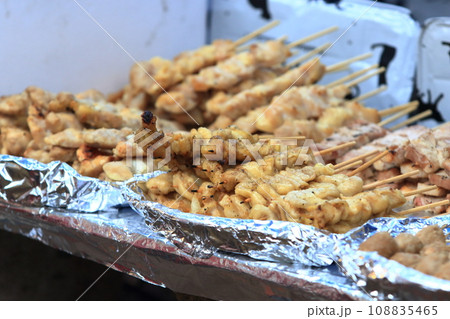焼き鳥 塩の焼き鳥 焼き鳥 塩の焼き鳥 108835465
